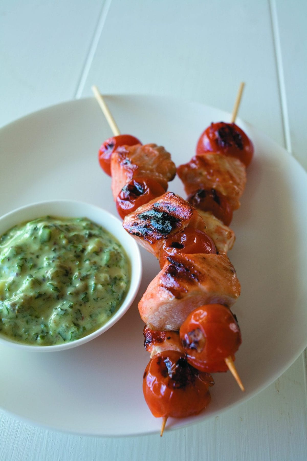 Salmon kebabs with creamy salsa verde