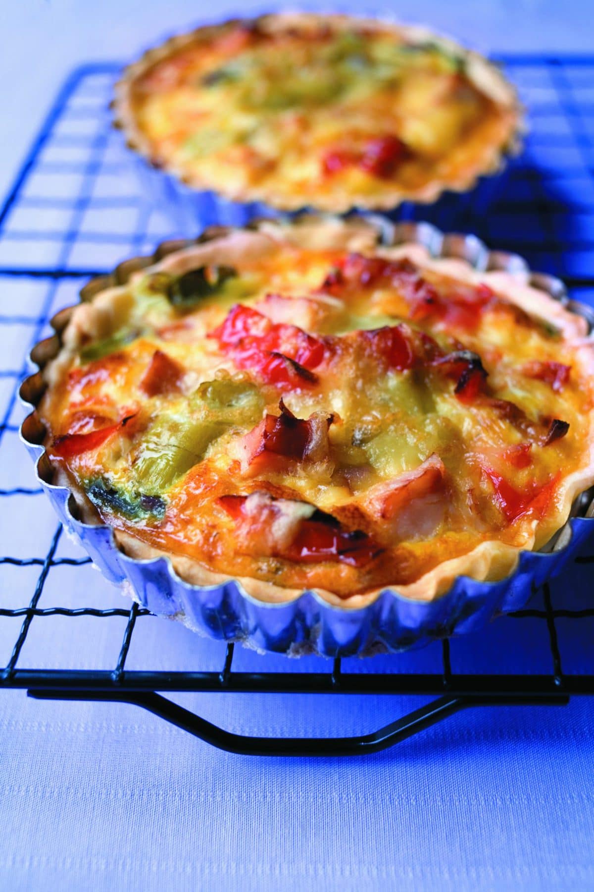 Smoked chicken tartlets