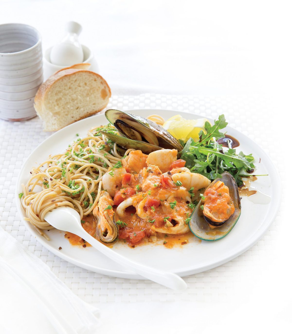 Spaghetti with marinara sauce