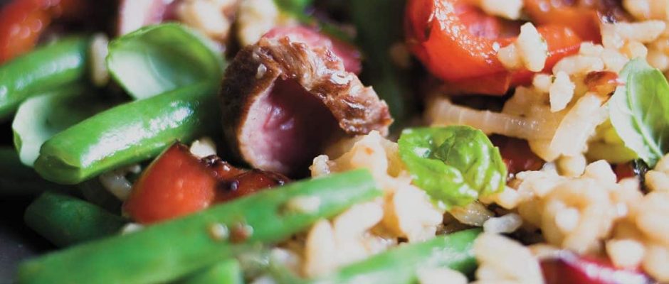 Stir-fried steak with citrus basil dressing