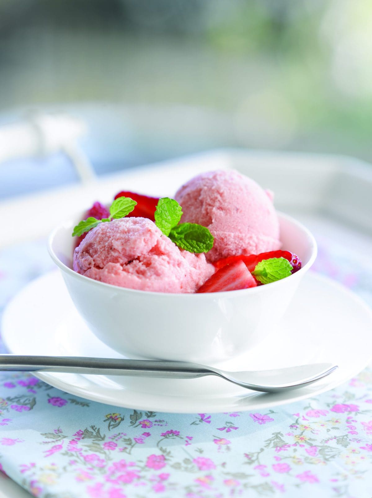 Strawberry ice