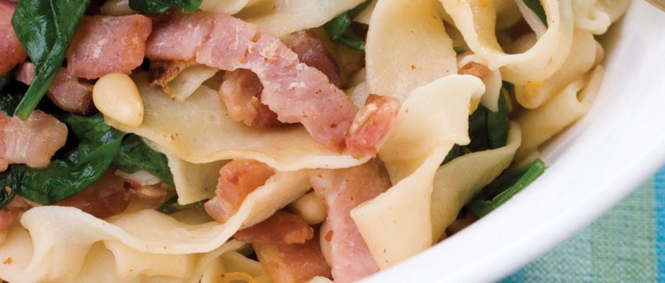 Tagliatelle with baby spinach and bacon