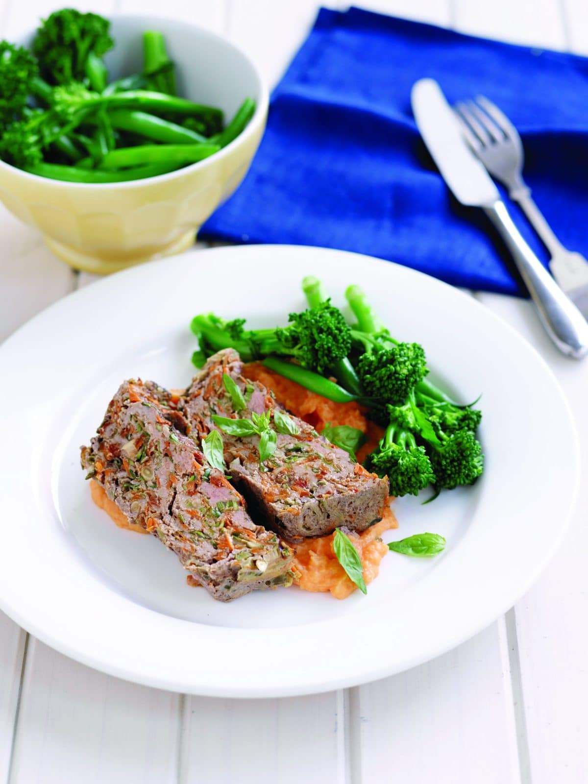 Tomato-basil meat loaf