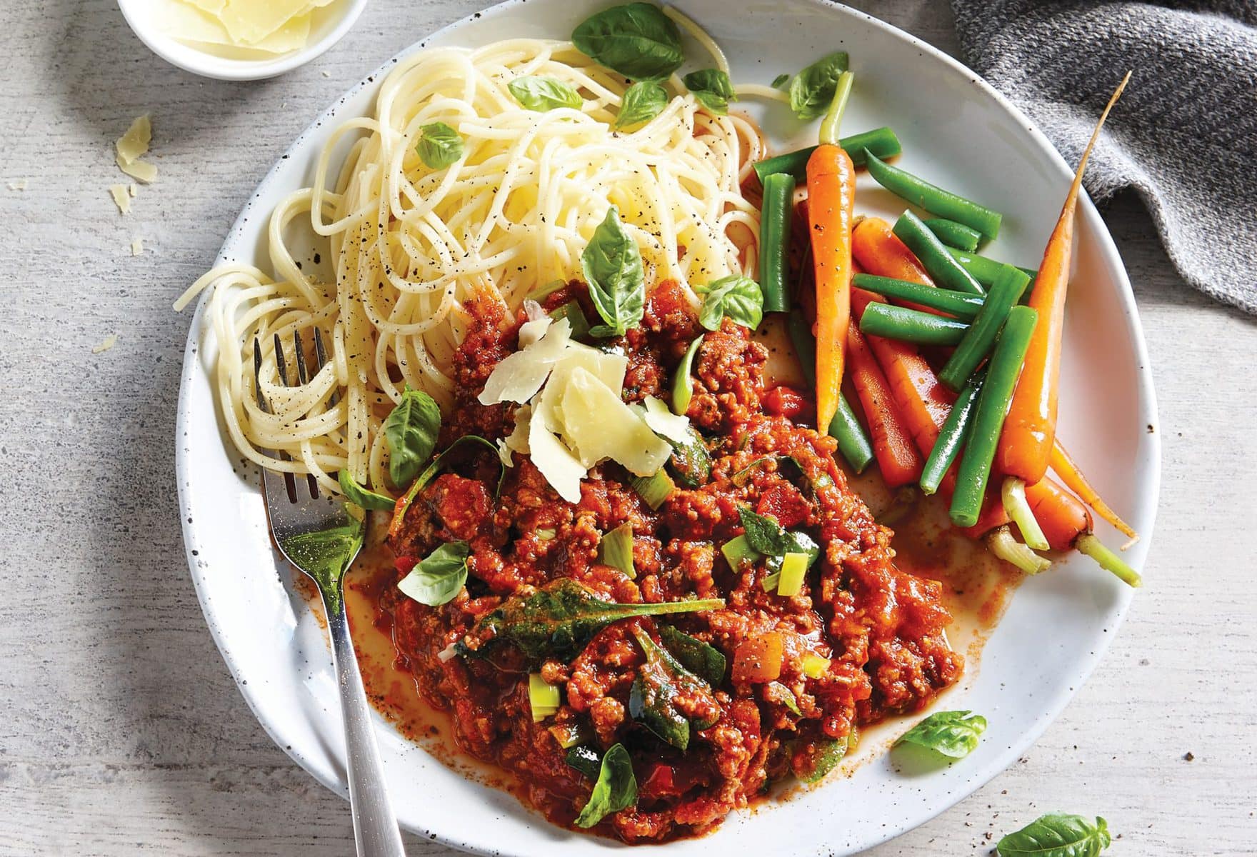 Low-FODMAP spaghetti bolognese