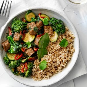 Aromatic vege curry with Beef Free Chunks