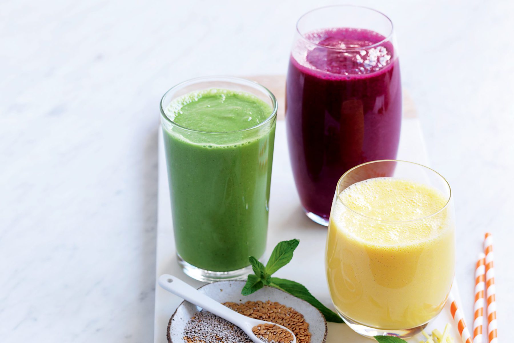 Mango macadamia sunshine smoothie