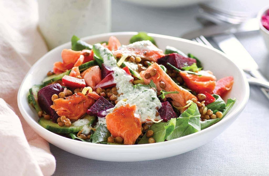 Salmon lentil salad with cucumber cream