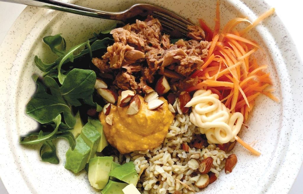 Tuna hummus wellness bowl