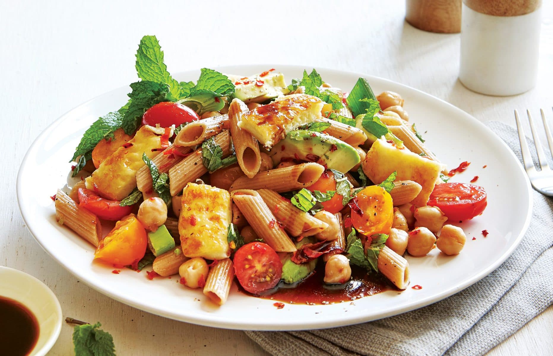 Haloumi pasta salad