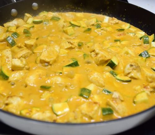 How to make peanut chicken curry