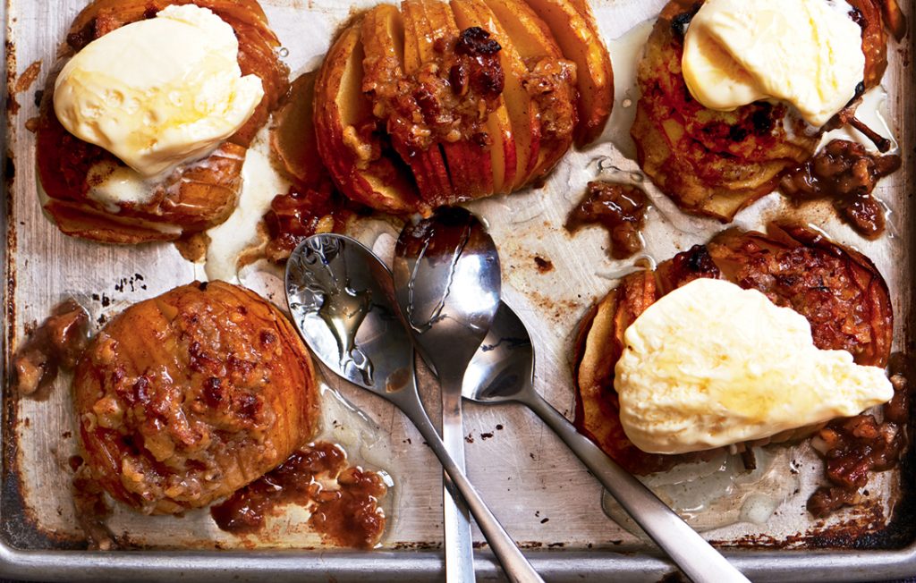 Hasselback apple crumble