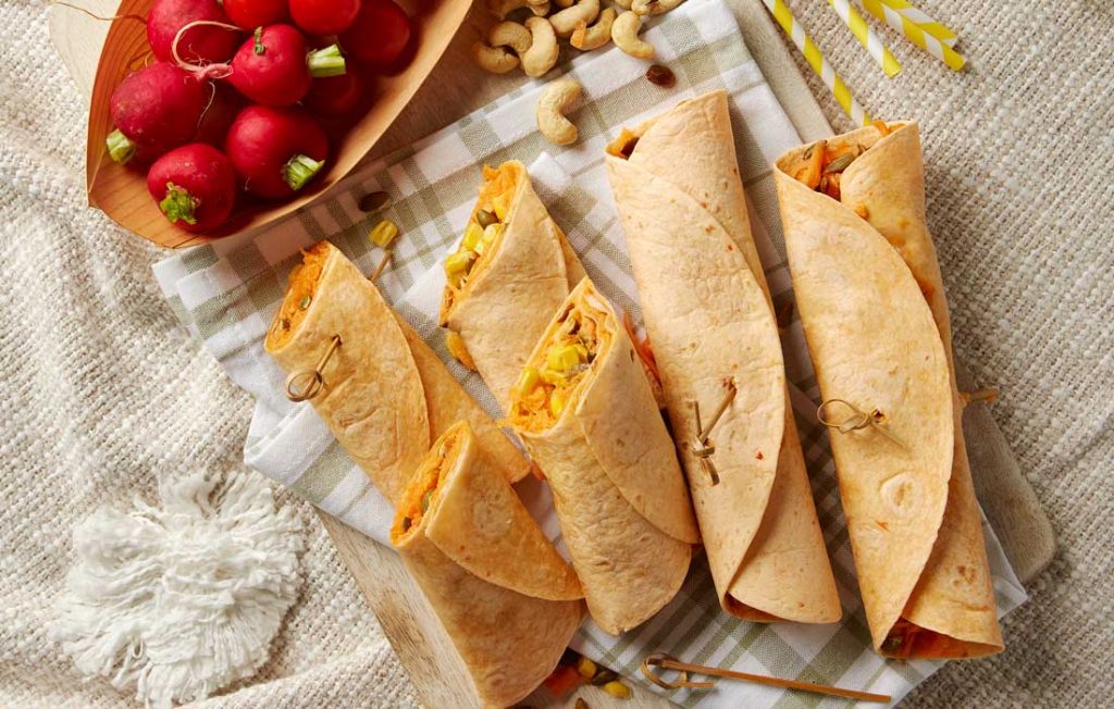 Tomato hummus pinwheel wraps