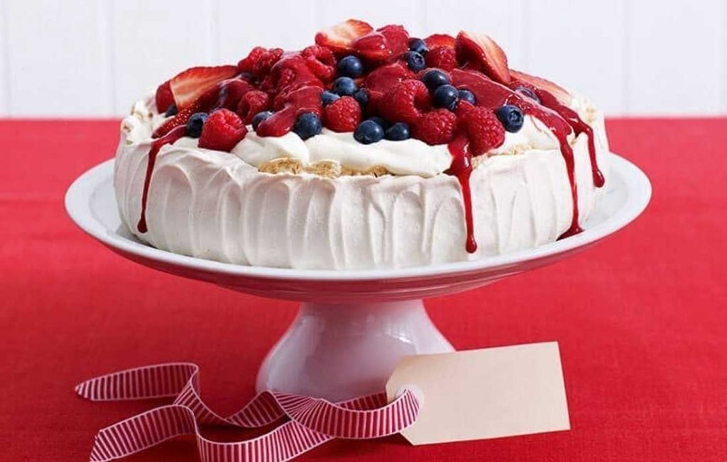 Mixed berry pavlova