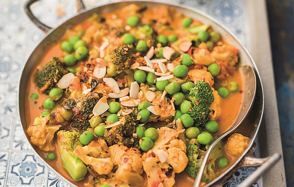Vegan cauliflower and pea korma
