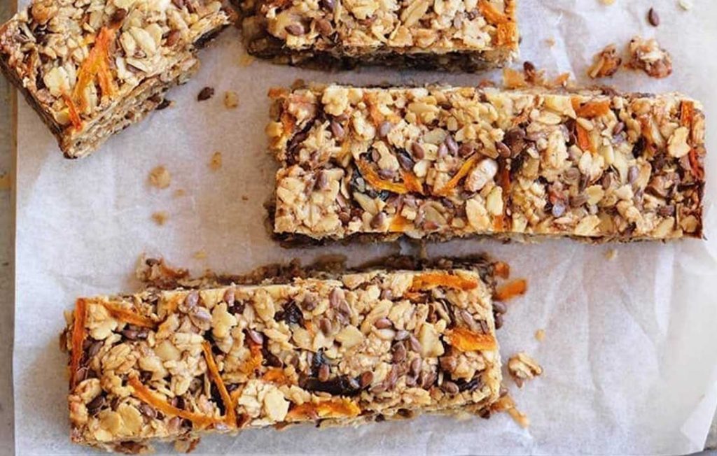 ‘Carrot cake’ muesli bars