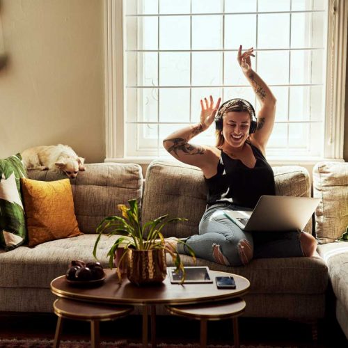 6 ways to avoid stress eating or drinking