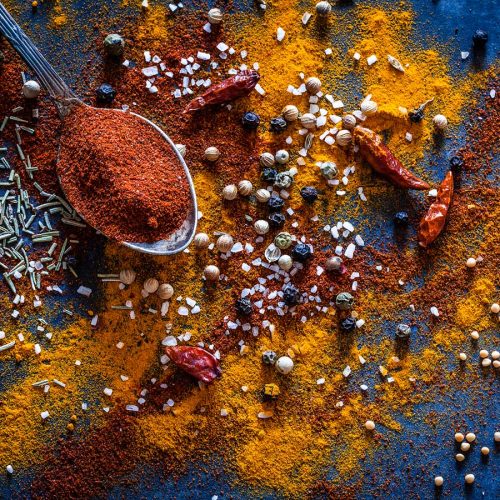 What are the health benefits of spices?