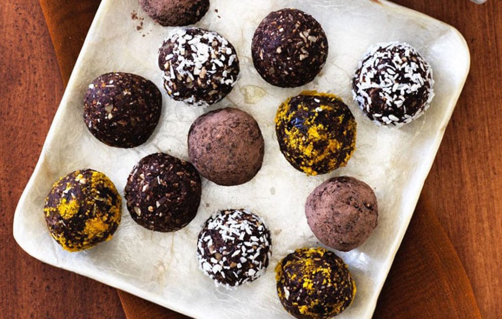 Chocolate energy balls