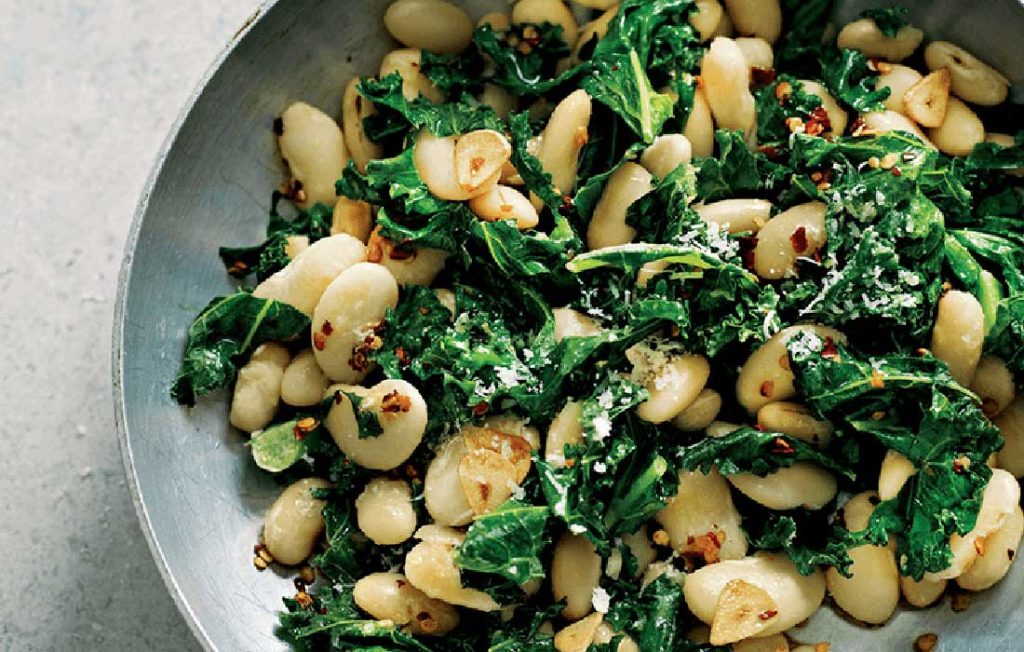 White bean salad with garlic and kale White bean salad with garlic and kale