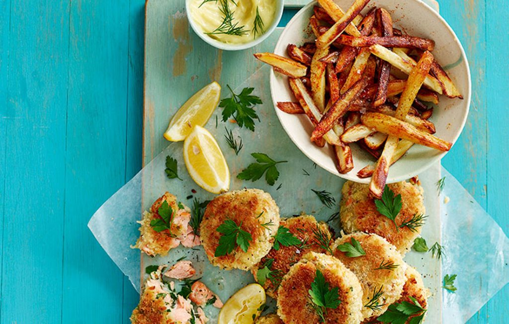Salmon and parsley fishcakes with lemon dip and chips
