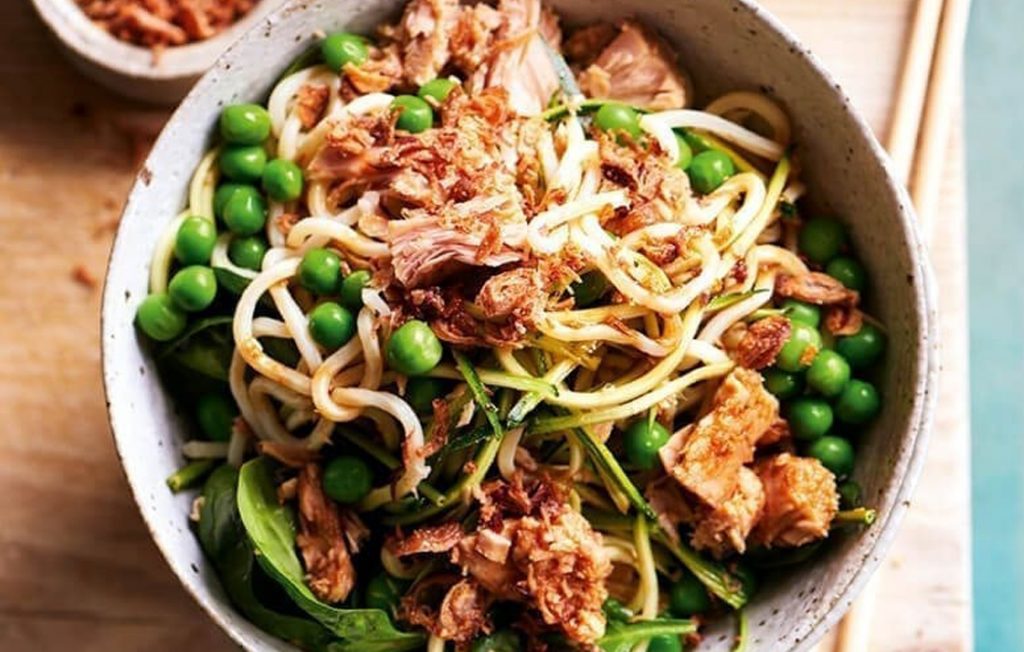 Tuna and chilli noodles