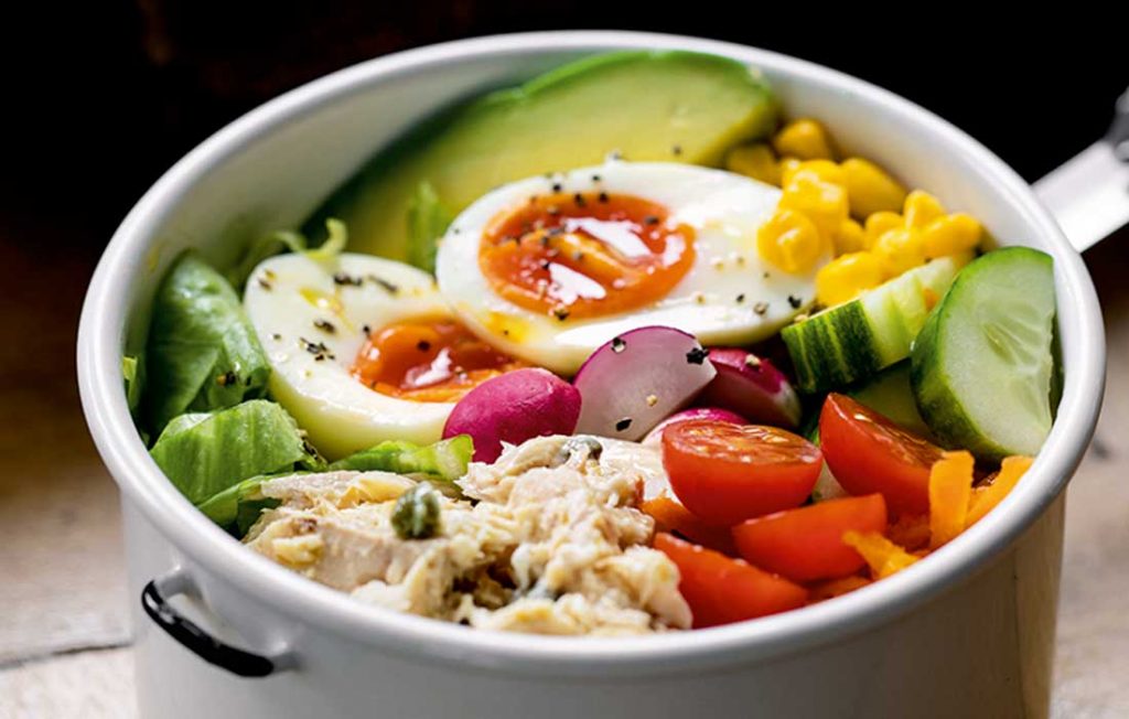 Tuna cobb salad