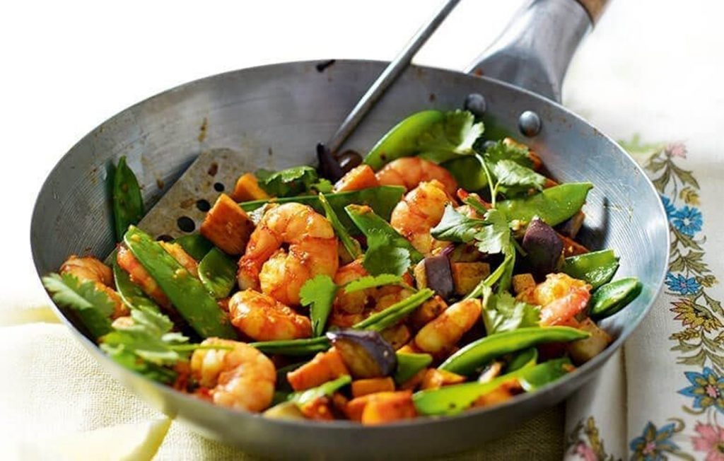 Spicy prawn stir-fry