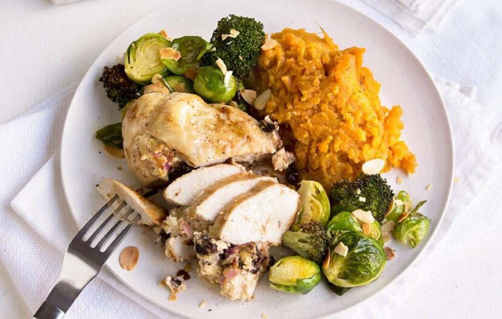 Stuffed chicken with sweet potato mash and roasted greens Stuffed chicken with sweet potato mash and roasted greens