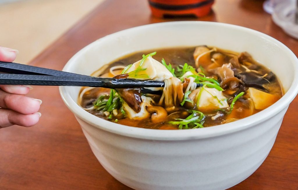 Noodle soup with tofu