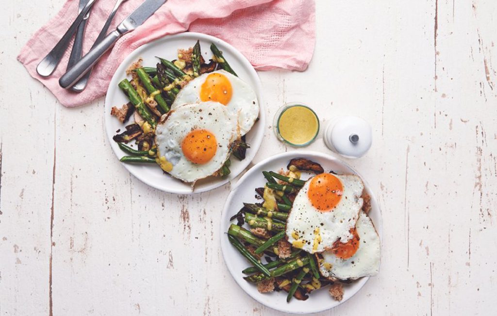 Warm fried egg and asparagus salad Warm fried egg and asparagus salad