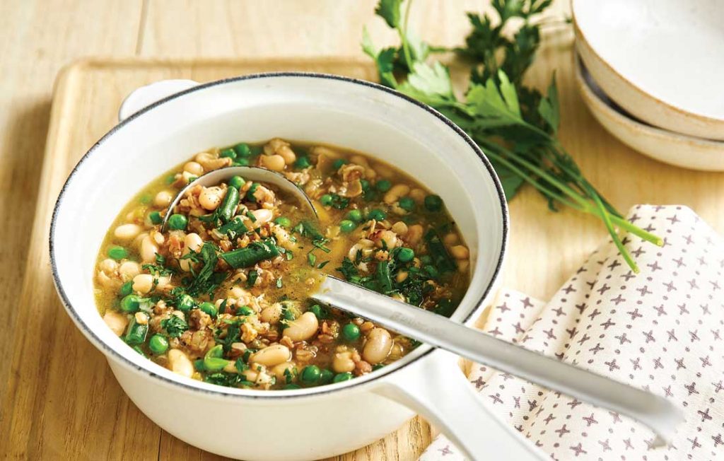 Spelt, white bean and pancetta soup