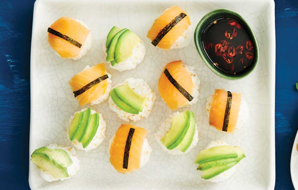 Sesame avocado and salmon sushi balls