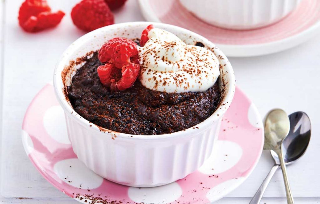 Choc-banana self-saucing puddings Choc-banana self-saucing puddings