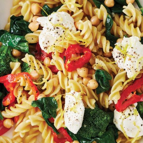 Chickpea, roasted capsicum and broccoli pasta
