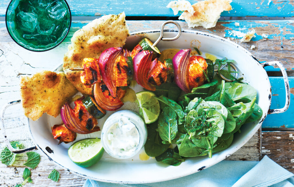 Tandoori chicken skewers with naan
