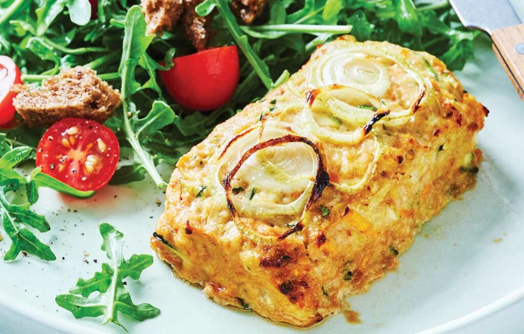 Chicken meatloaves with rocket salad Chicken meatloaves with rocket salad