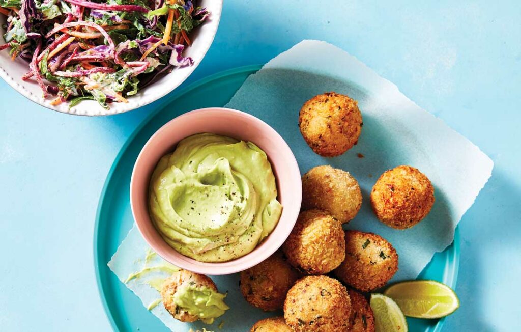 Salmon balls with slaw and avocado cream