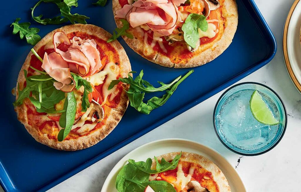 Ham and veg pita pizzas