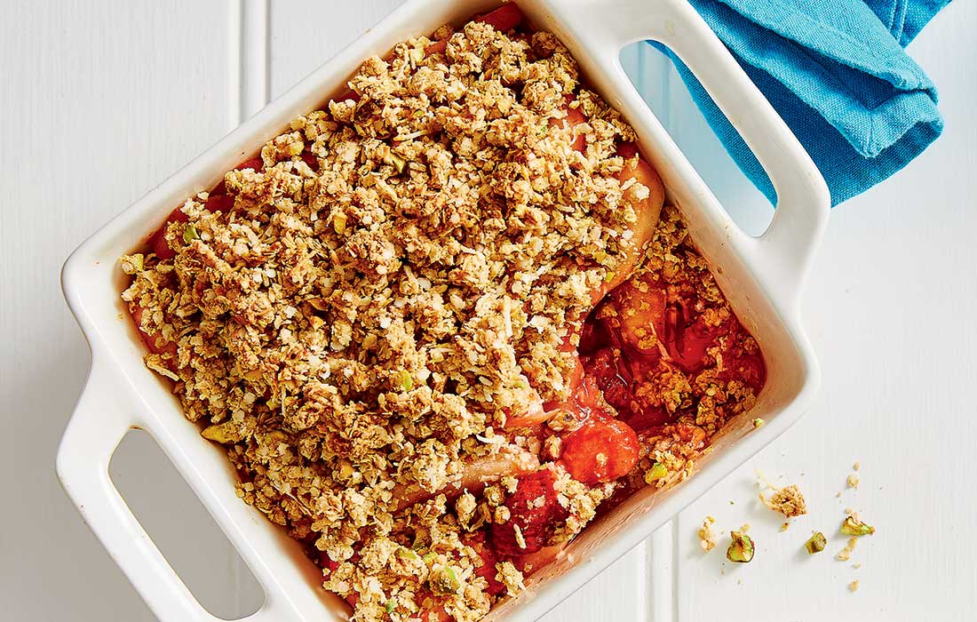 Pear, strawberry and pistachio crumble