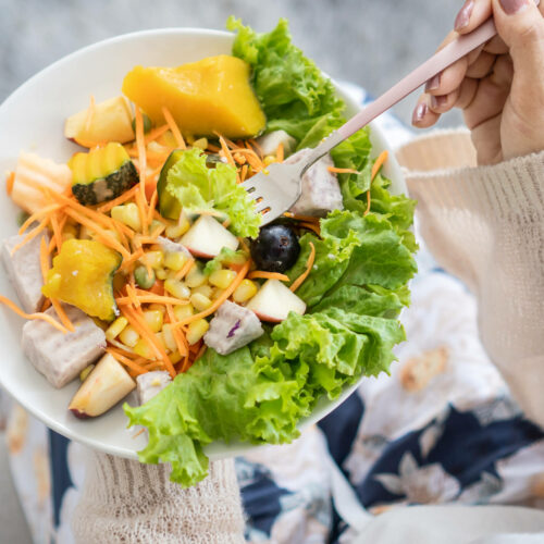 Feeling bloated, hungry or bored after salad? These tips might help