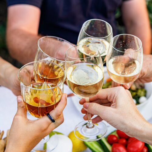 A guide to boozy (and booze-free) beverages