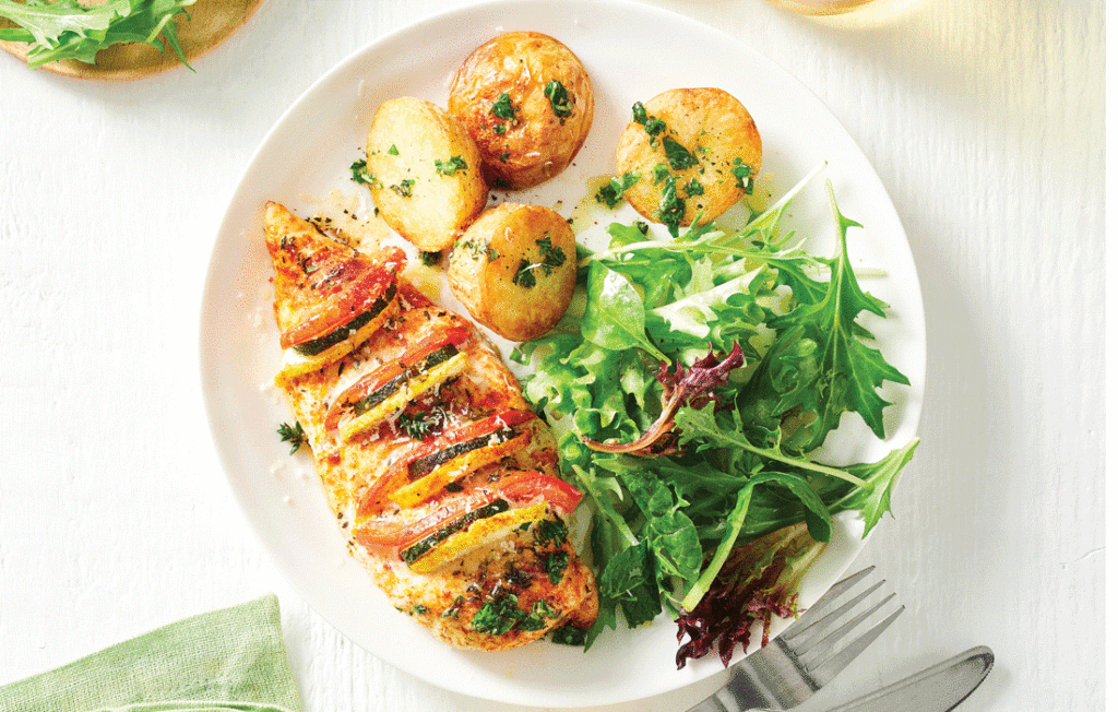 Baked chicken and vegetable hasselback Baked chicken and vegetable hasselback