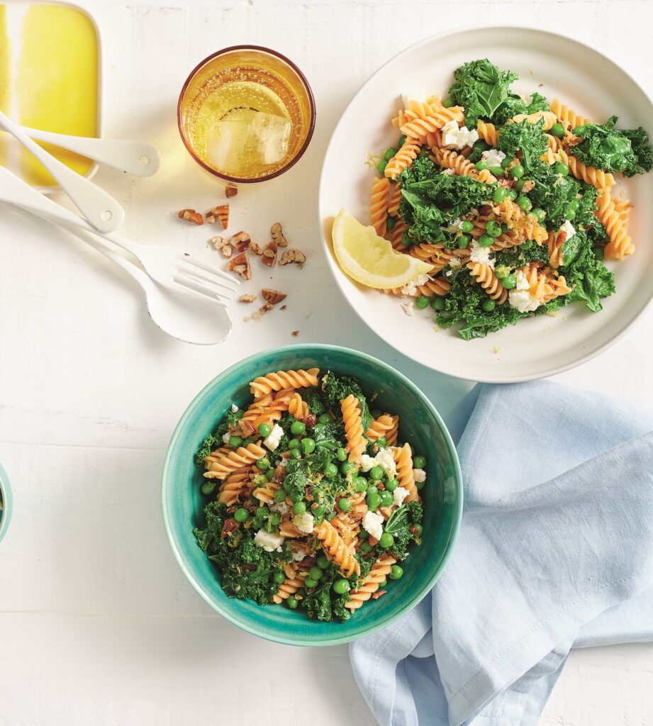 Pasta and greens with garlic Pasta and greens with garlic