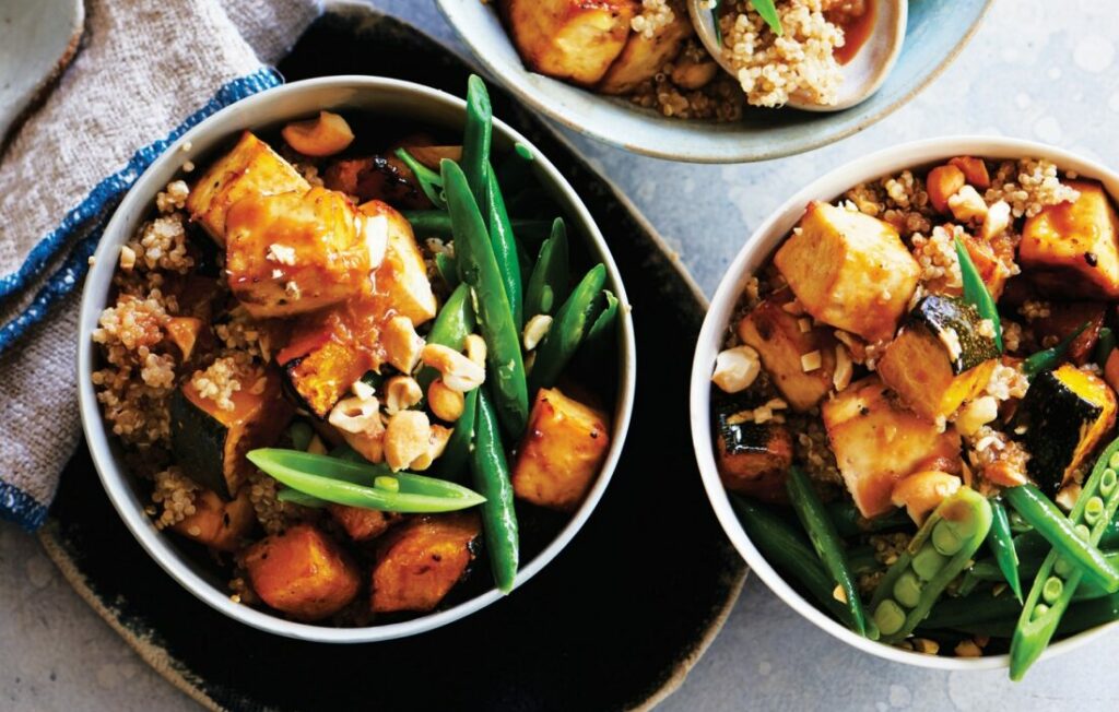 Warm miso roasted tofu and pumpkin bliss bowl Warm miso roasted tofu and pumpkin bliss bowl - healthy recipe