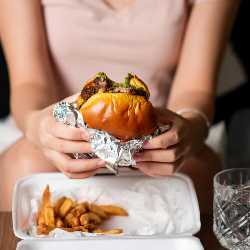 6 common diet traps of solo eaters (and how to avoid them)