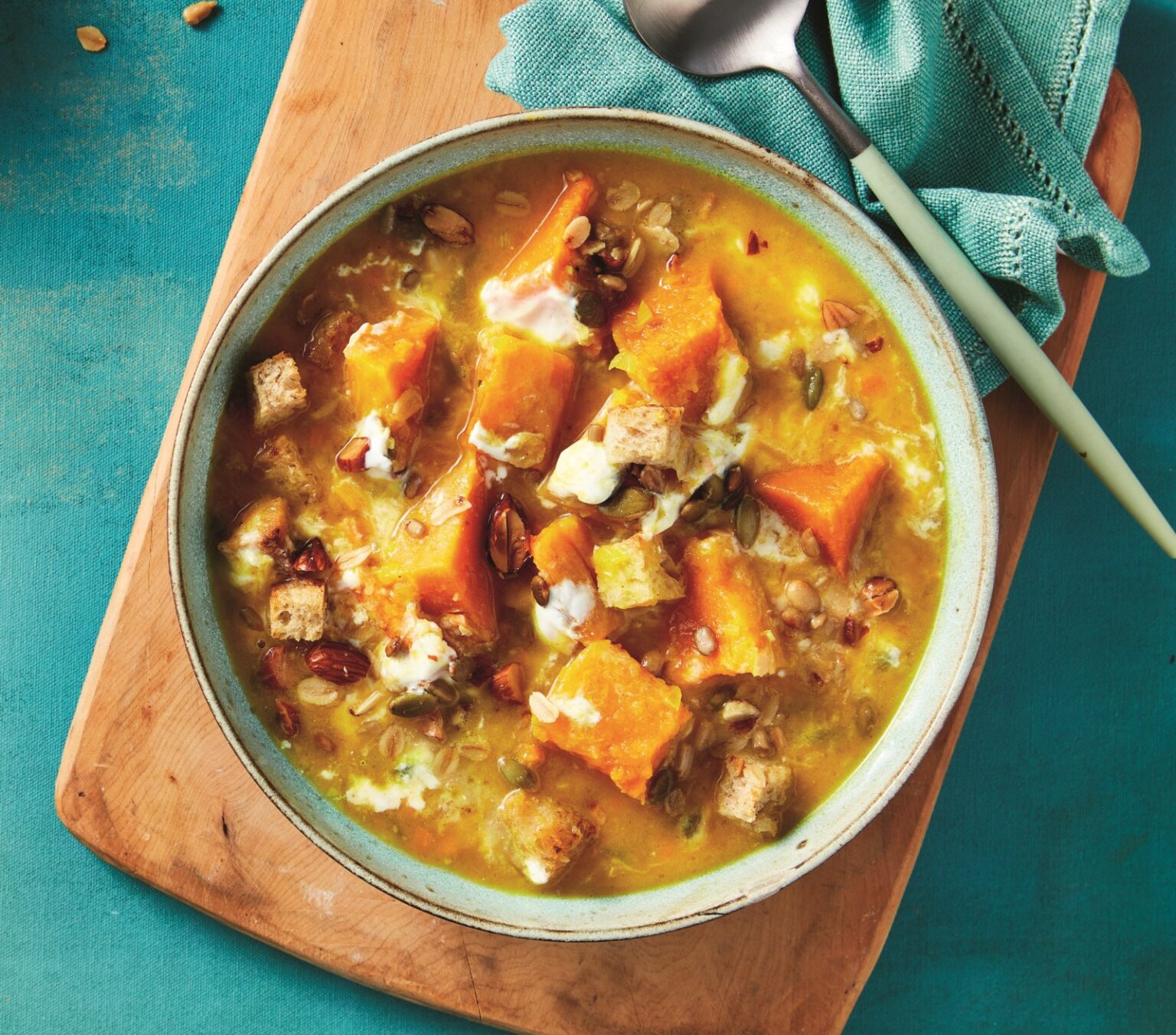 Roasted garlic and pumpkin soup