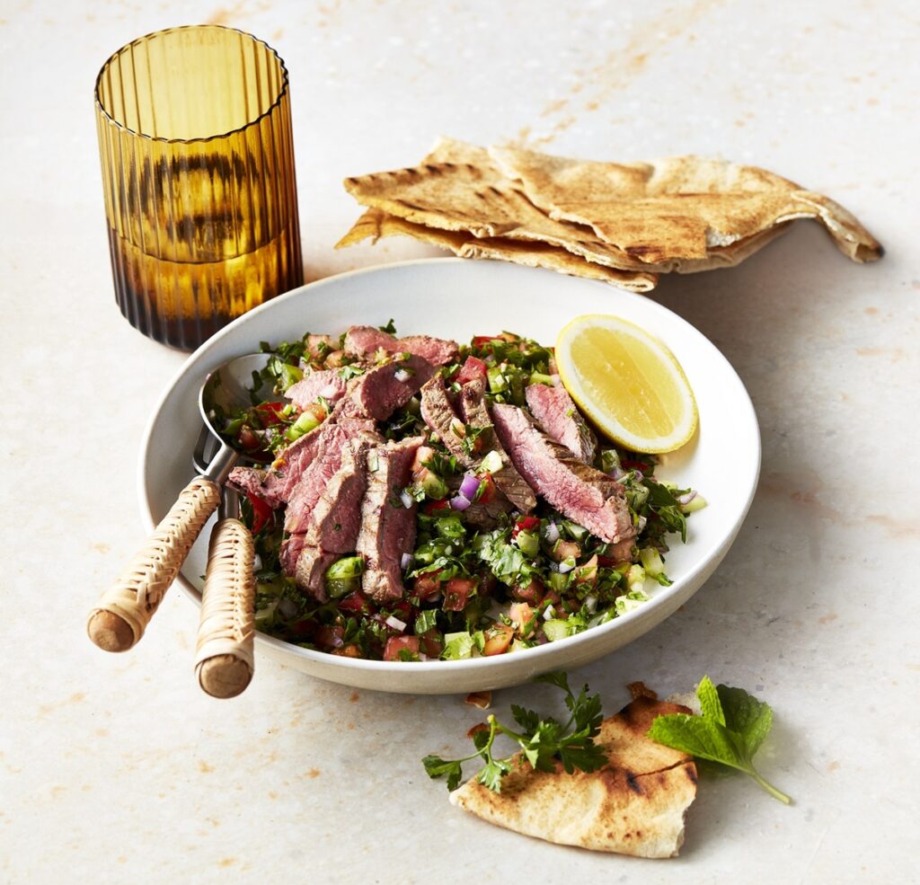 Fast fattoush with lamb