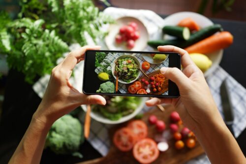 Food for thought: How your mindset can make healthy food more alluring on social media