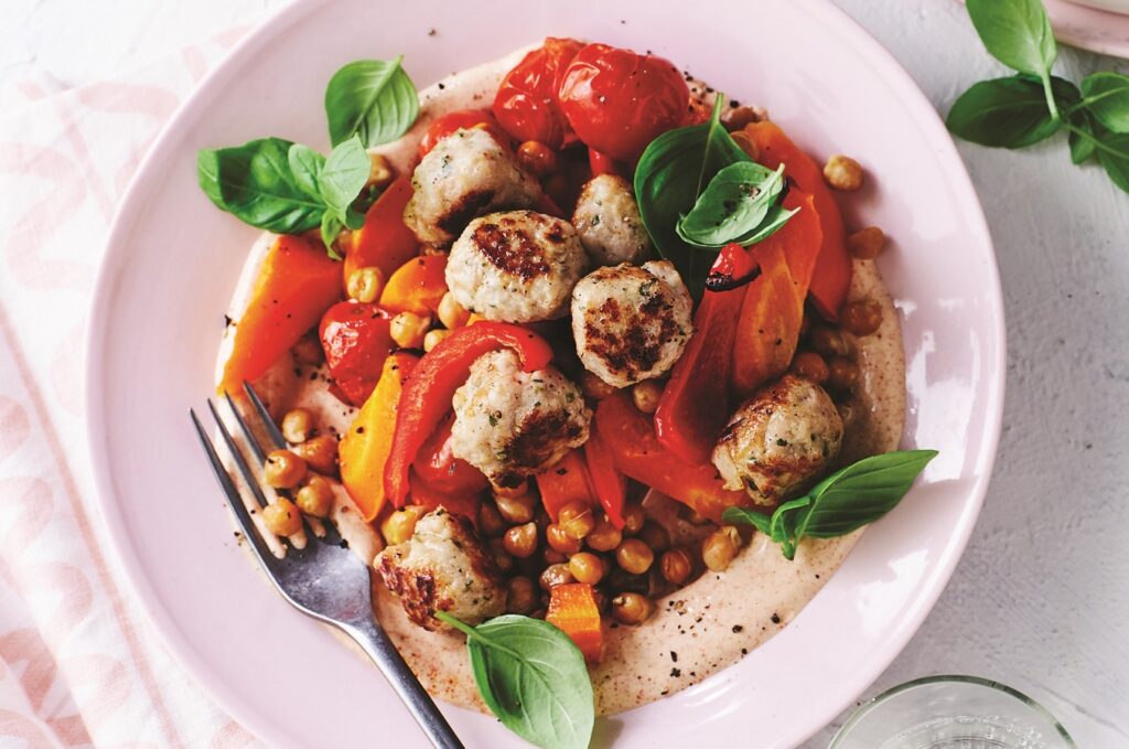 Quick chicken meatballs with crispy chickpeas Quick chicken meatballs with crispy chickpeas