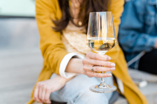 Thriving in Menopause Season 6, Ep04: How alcohol impacts menopause Thriving in Menopause Season 6, Ep04: How alcohol impacts menopause